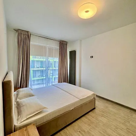 Lamera - Alezzi Langa Mare Cu Acces La Piscina, Jacuzzi, Sauna Si Sala De Fitness Apartamento Năvodari