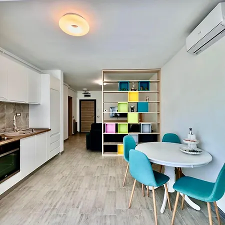 Apartment And Pool Lamera - Alezzi *