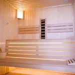 Lamera - Alezzi Langa Mare Cu Acces La Piscina, Jacuzzi, Sauna Si Sala De Fitness Navodari