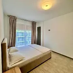 Lamera - Alezzi Langa Mare Cu Acces La Piscina, Jacuzzi, Sauna Si Sala De Fitness Apartment Navodari