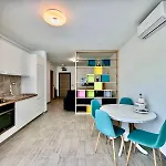 Apartment Lamera - Alezzi Langa Mare Cu Acces La Piscina, Jacuzzi, Sauna Si Sala De Fitness *