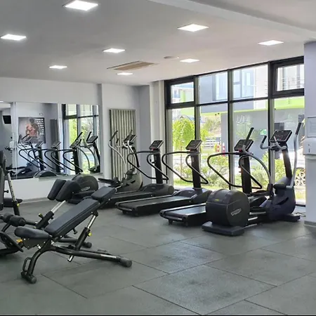 Lamera - Alezzi Langa Mare Cu Acces La Piscina, Jacuzzi, Sauna Si Sala De Fitness Apartman Năvodari