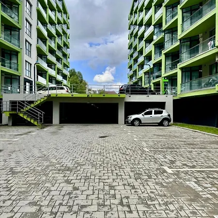 Apartament Lamera - Alezzi Langa Mare Cu Acces La Piscina, Jacuzzi, Sauna Si Sala De Fitness Năvodari