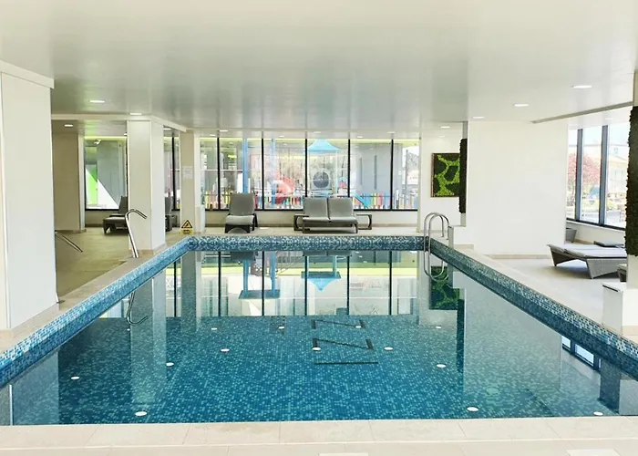 Lamera - Alezzi Langa Mare Cu Acces La Piscina, Jacuzzi, Sauna Si Sala De Fitness Apartman Năvodari