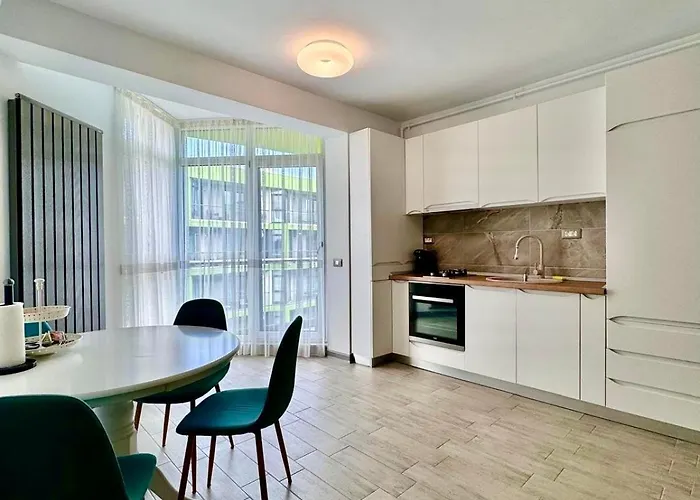 Lamera - Alezzi Langa Mare Cu Acces La Piscina, Jacuzzi, Sauna Si Sala De Fitness *