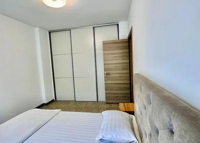 Lamera - Alezzi Langa Mare Cu Acces La Piscina, Jacuzzi, Sauna Si Sala De Fitness Apartman Năvodari